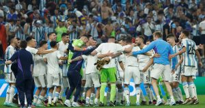 ¿La Selección Argentina con 27 jugadores?: el infiltrado en los festejos de la Scaloneta