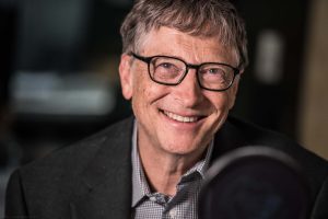 Bill Gates asegura que la IA se prepara para iniciar una nueva forma de Guerra fría