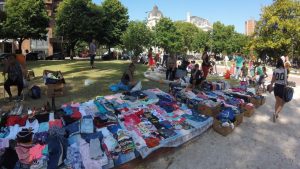 Disputa por la feria de la Plaza San Martín