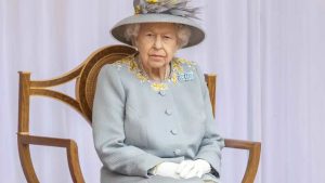 Isabel II falleció debido a su “avanzada edad”