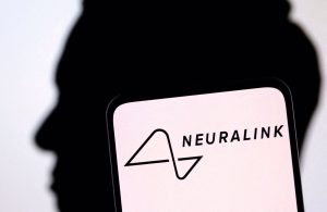 ¿Qué es Neuralink?: la compañía de Elon Musk autorizada a probar implantes cerebrales en humanos