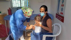 Refuerzan las jornadas de vacunación contra el sarampión y la poliomielitis en la ciudad