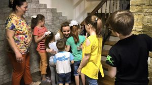 Adoptan forzadamente a niños ucranianos en Rusia