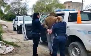 Detienen a un hombre por circular con una moto sin patente