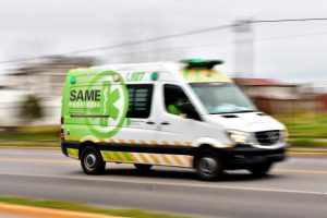 Un hombre resulto herido tras caer de un techo en el que trabajaba