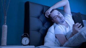 Aumentaron los trastornos del sueño por el uso excesivo del celular