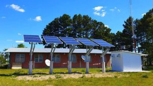 Invierten en centros de salud rurales para proveerles en energía renovable