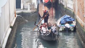 Temen la disminución de la población en Venecia