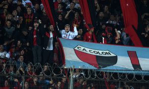 La barra brava de Colón amenazó al plantel y se suspendió el entrenamiento