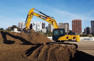 Previa al verano: realizan obras en la arena de Playa Grande para mejorar el acceso