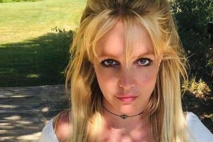 Britney Spears preocupa a sus fanáticos con la publicación de un extraño video bailando con cuchillos