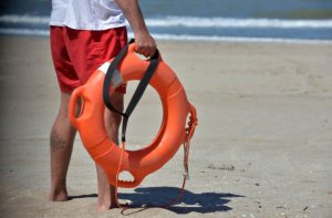 Inició el operativo de seguridad en las playas y los guardavidas volvieron a sus puestos