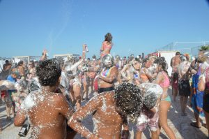 Se vivió una gran celebración de Carnaval en Punta Mogotes