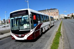 El Ministerio de Trabajo volverá a negociar con los colectiveros para frenar el paro