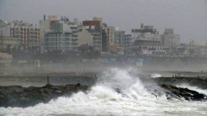Anuncian un alerta meteorológico por fuertes tormentas en Mar del Plata