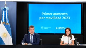 El gobierno anunció el primer aumento por movilidad del 2023