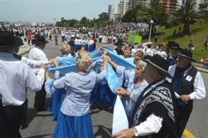 La ciudad espera el “Gran Pericón Nacional frente al mar”