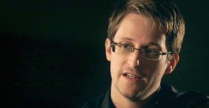 Putin le otorgó la ciudadanía rusa a Edward Snowden