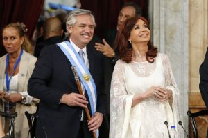 Alberto Fernandez defiende a Cristina Fernández de Kirchner luego de su sentencia