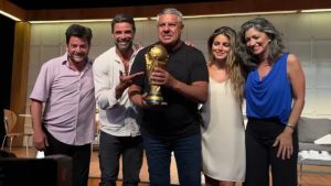 Verano Gurú: La Copa del Mundo estuvo en “El Divorcio” en el teatro Mar del Plata