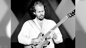Falleció Lasse Wellander, legendario guitarrista de ABBA