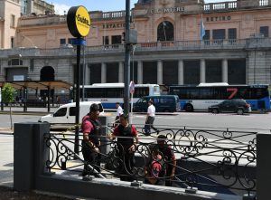 Falleció la policía que había sido baleada durante una discusión en un Subte en estación Retiro