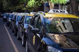 Taxistas piden el aumento del servicio para diciembre