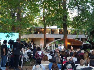 Casa sobre el Arroyo Mar del Plata : En instantes el Presidente dará inicio a la reinauguración