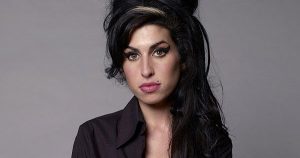 Un día como hoy: Amy Winehouse lanzó “Rehab” en 2006