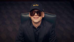 Bizarrap sin gorra ni lentes: Él productor argentino mostró su rostro en el último partido de Messi