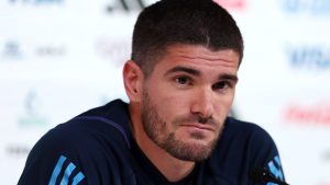 Rodrigo De Paul fue a comer a Palermo y un detalle de su look se robó todas las miradas