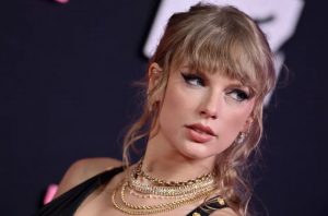 Taylor Swift celebra su título como Mejor Artista Global de Spotify 2023 lanzando “You’re Losing Me”