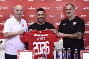 Tévez renovó su contrato con Independiente y le agradeció la confianza a la directiva