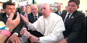 El duelo menos pensado: El Papa Francisco vs la Inteligencia Artificial (IA)