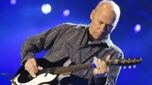 El ex líder de Dire Straits subasta su impresionante colección de guitarras