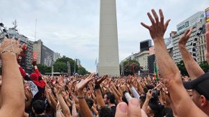 Akira Toriyama: la juntada en el obelisco llegó a la televisión japonesa