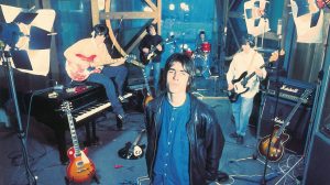 El clásico single debut de Oasis ‘Supersonic’ celebra su 30 aniversario