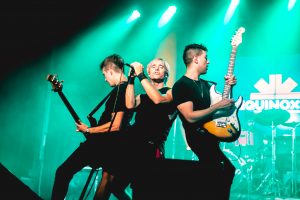 Equinoxio rinde tributo a Red Hot Chili Peppers en Villa Victoria