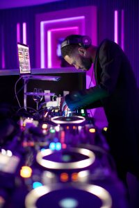 Cómo funciona la red social y plataforma de música electrónica que ya facturó más de USD 1,5 millones