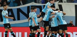 Racing ganó y se metió en semifinales después de 27 años