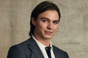 Serie estreno: El regreso de Ryan Murphy con el protagonista de Los hermanos Menéndez y Travis Kelce