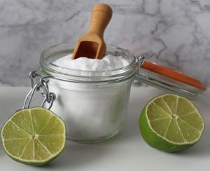 ¿Tomar agua con bicarbonato y limón es realmente saludable?