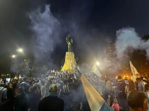 Racing desata una locura en Argentina tras conquistar la Copa Sudamericana: Los festejos en Mar del Plata