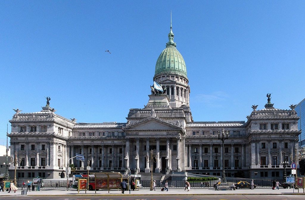 Alberto Fernández convocó a la apertura de sesiones ordinarias en el Congreso de la Nación 2 1024px-Congreso_Nacional_Buenos_Aires.jpg