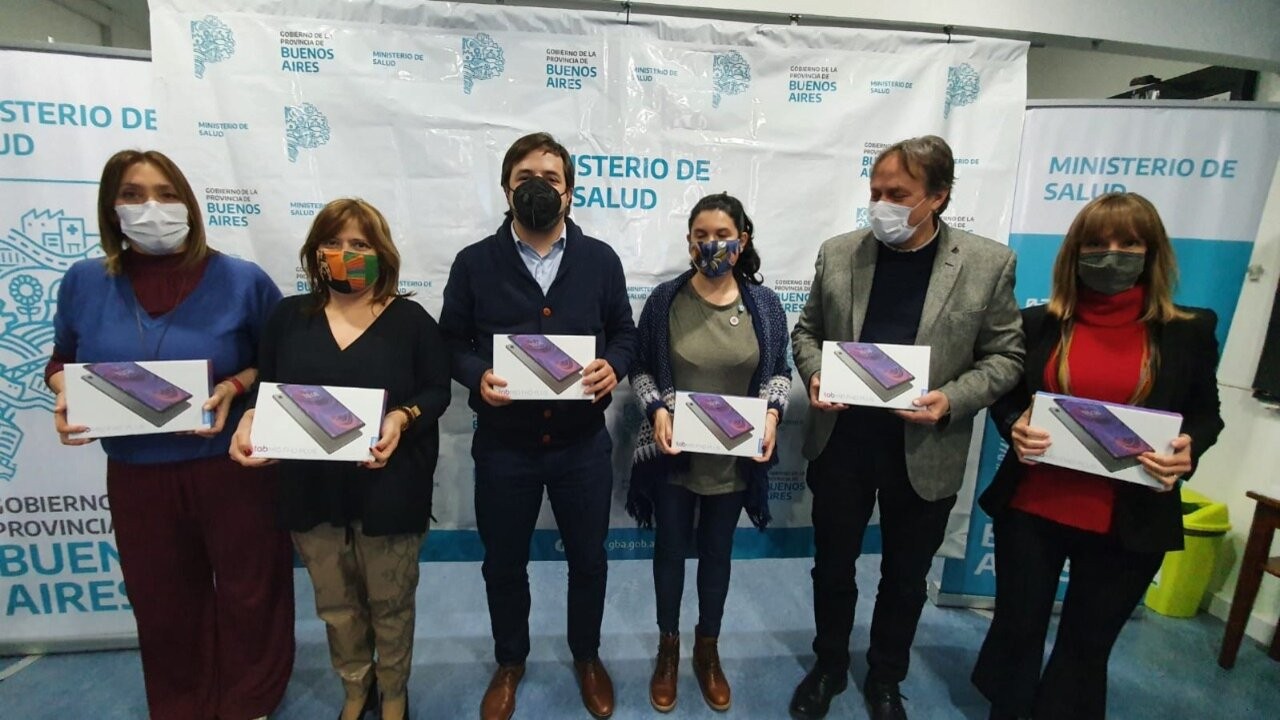 Mas de 600 tablets fueron entregadas a estudiantes de escuelas técnicas 1 11.jpg