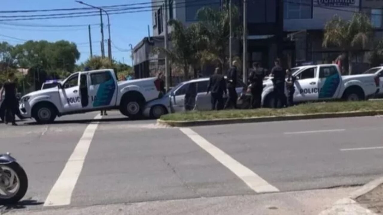 Chocó a un patrullero y registraba un pedido de internación previo 1 1667394859153.jpg