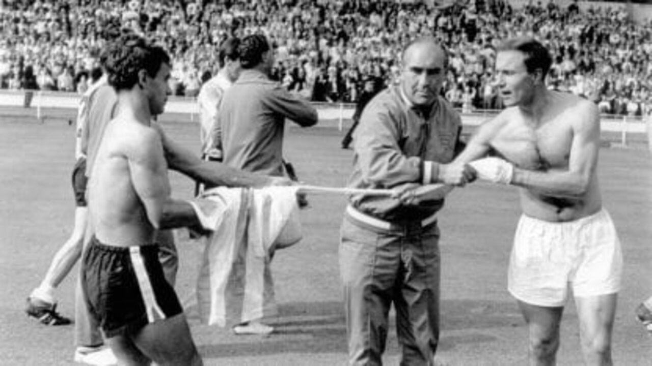 Cómo le fue a la Selección Argentina en los mundiales 5 1966-argentina-inglaterra_416x234_1.jpg