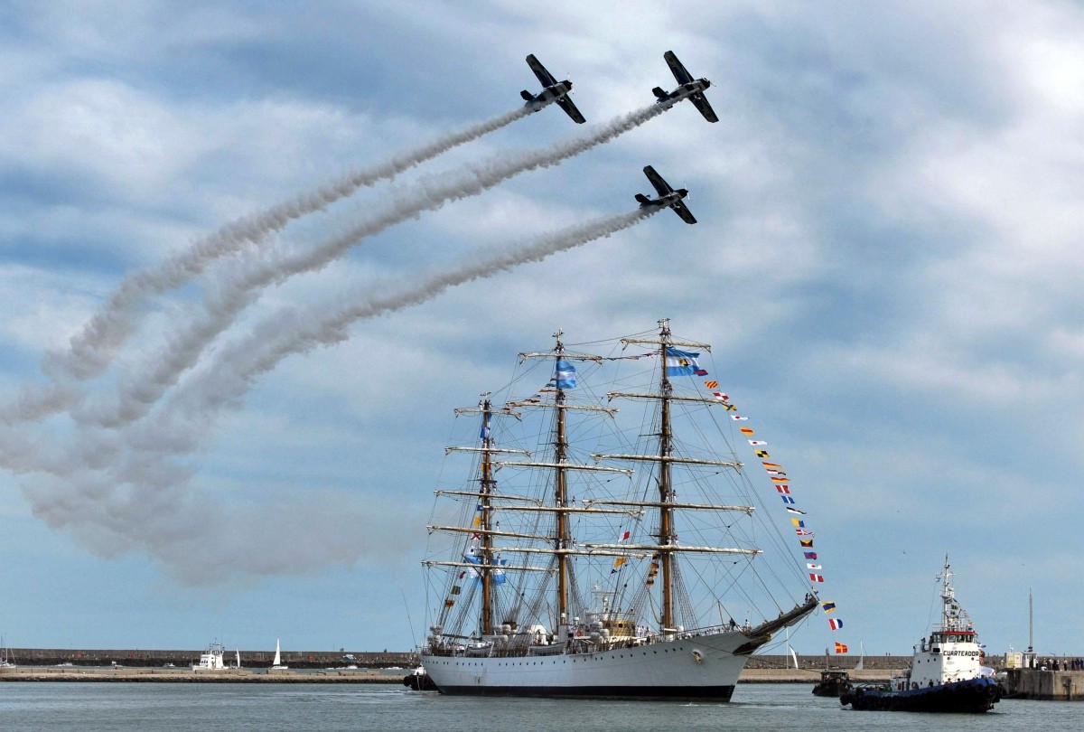 Fragata Libertad: El día que arribó a Mar del Plata tras ser retenida durante 77 días en Ghana 3 529c8d82a71c5_1200.jpg