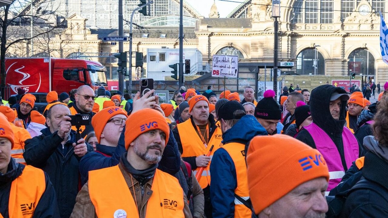 Alemania: el transporte quedó paralizado debido a una "macro huelga" 1 6421bcd5d72df_1200_1.jpg