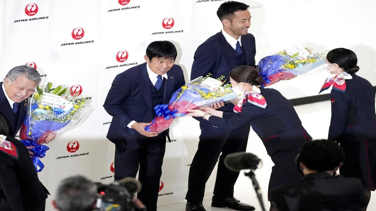 Mundial de Qatar 2022: La Selección de Japón volvió al país y los recibió el Primer Ministro 2 AMGQBX77KVC4HM4MYMNAUR263I.jpg